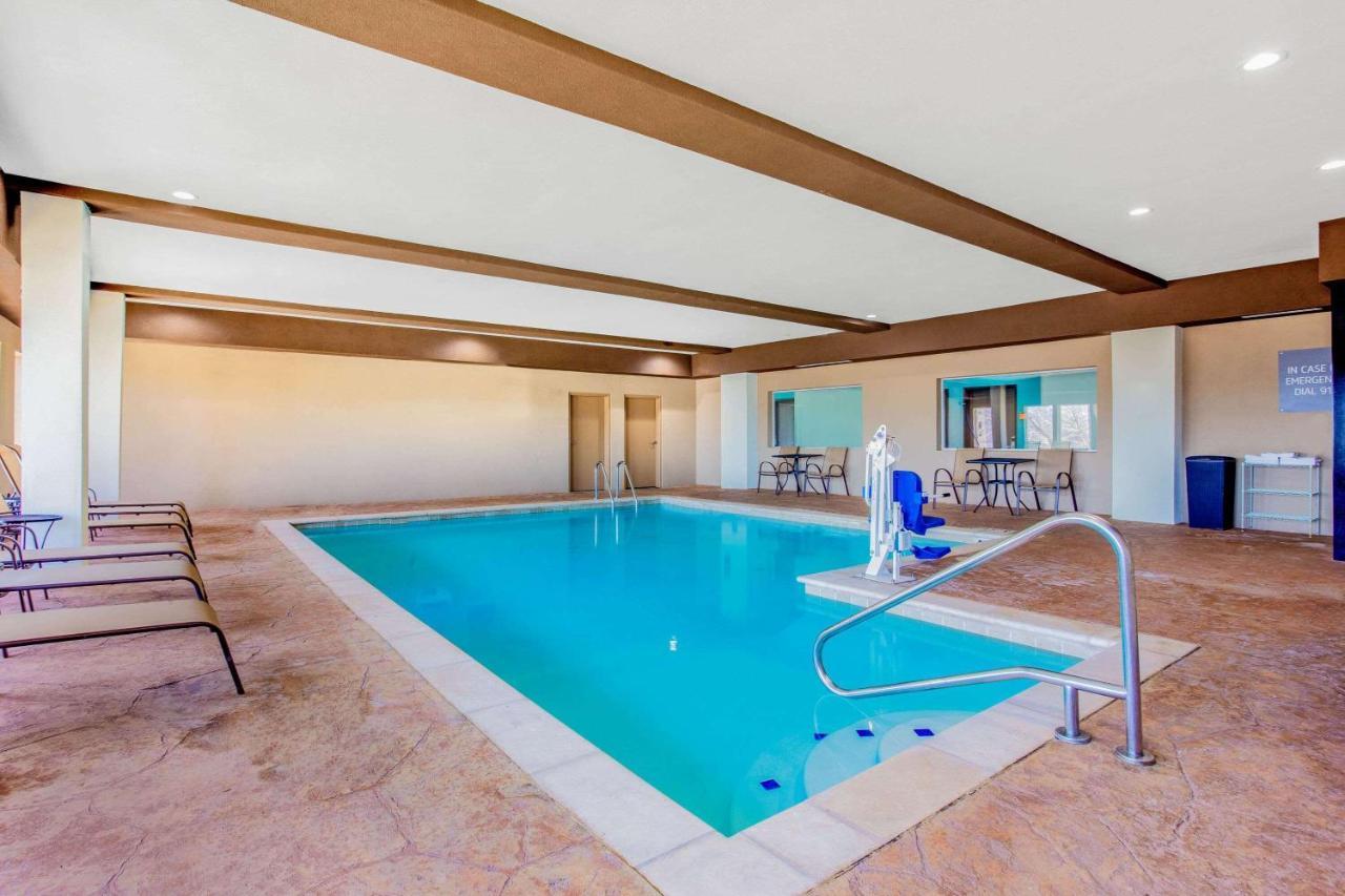 Hotel La Quinta & By Wyndham Northlake Ft. Worth 3*