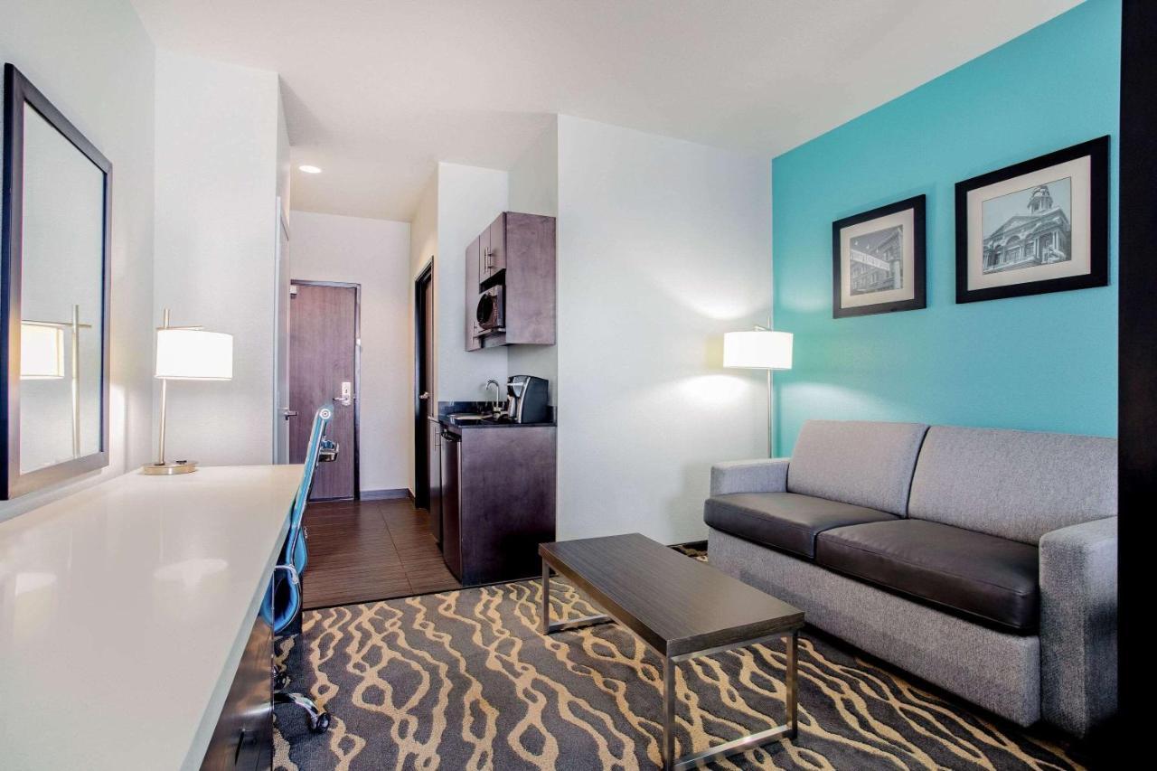 La Quinta & By Wyndham Northlake Ft. Worth Hotel Elizabethtown