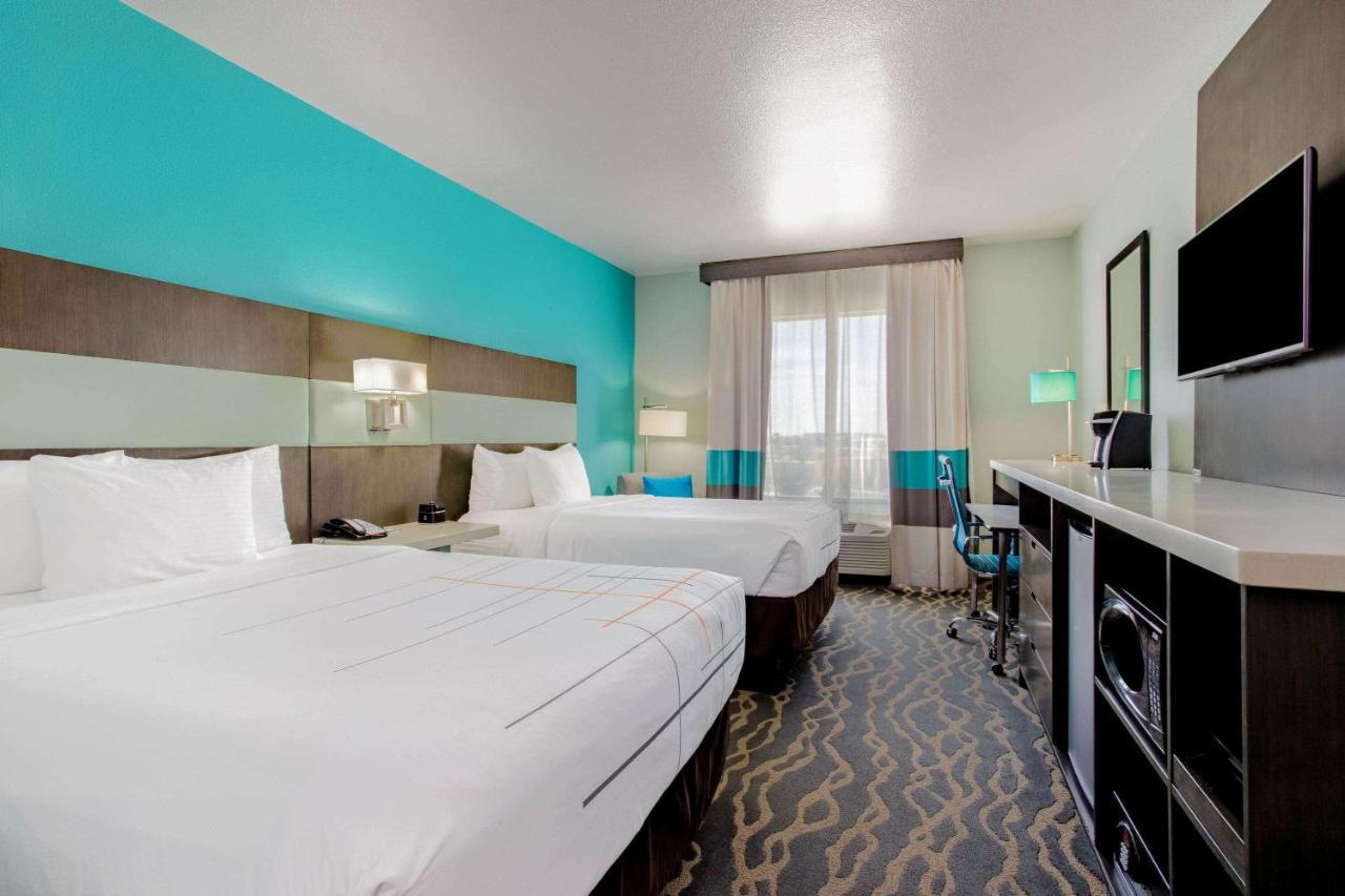Hotel La Quinta & By Wyndham Northlake Ft. Worth Elizabethtown