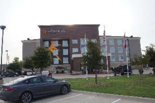 La Quinta & By Wyndham Northlake Ft. Worth Elizabethtown