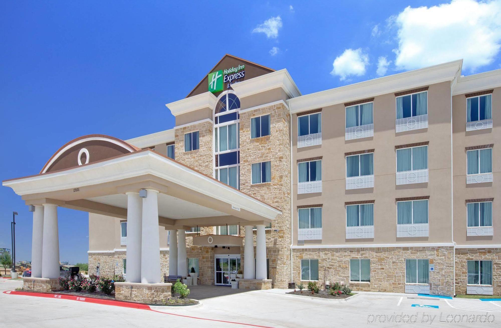 La Quinta & By Wyndham Northlake Ft. Worth Elizabethtown